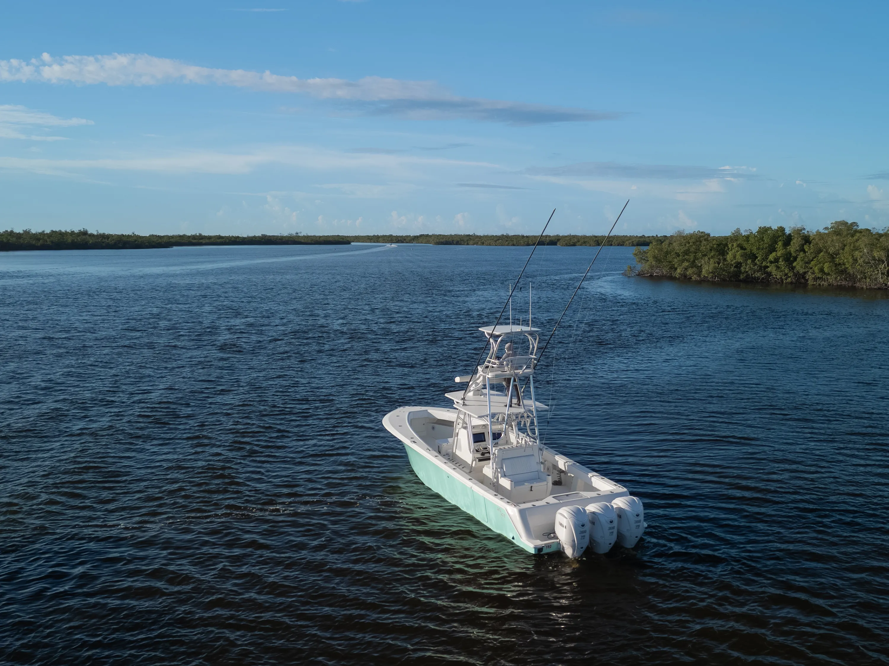 SeaVee 39: aerial stern quarter wide