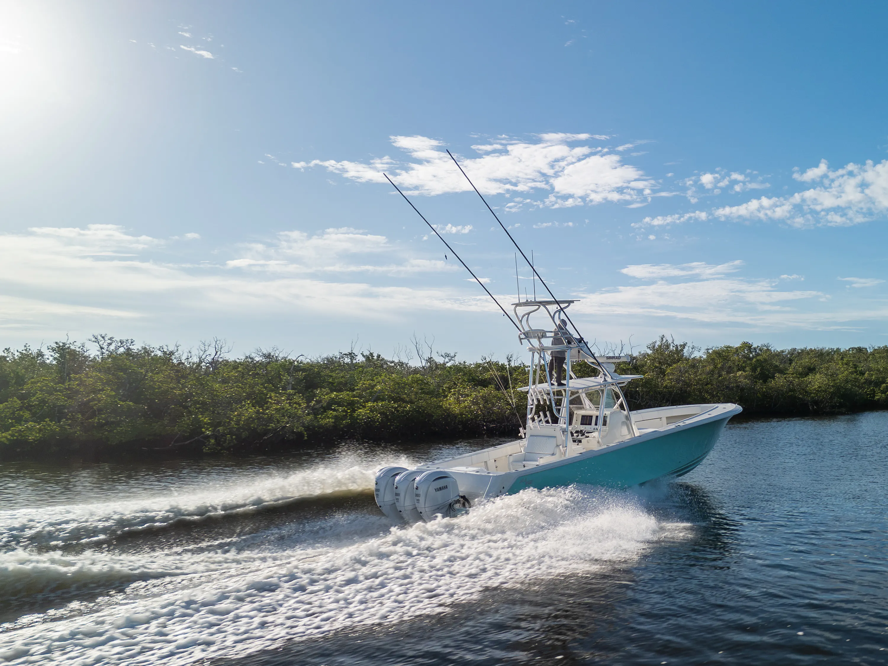 SeaVee 39: running stern quarter sunlit