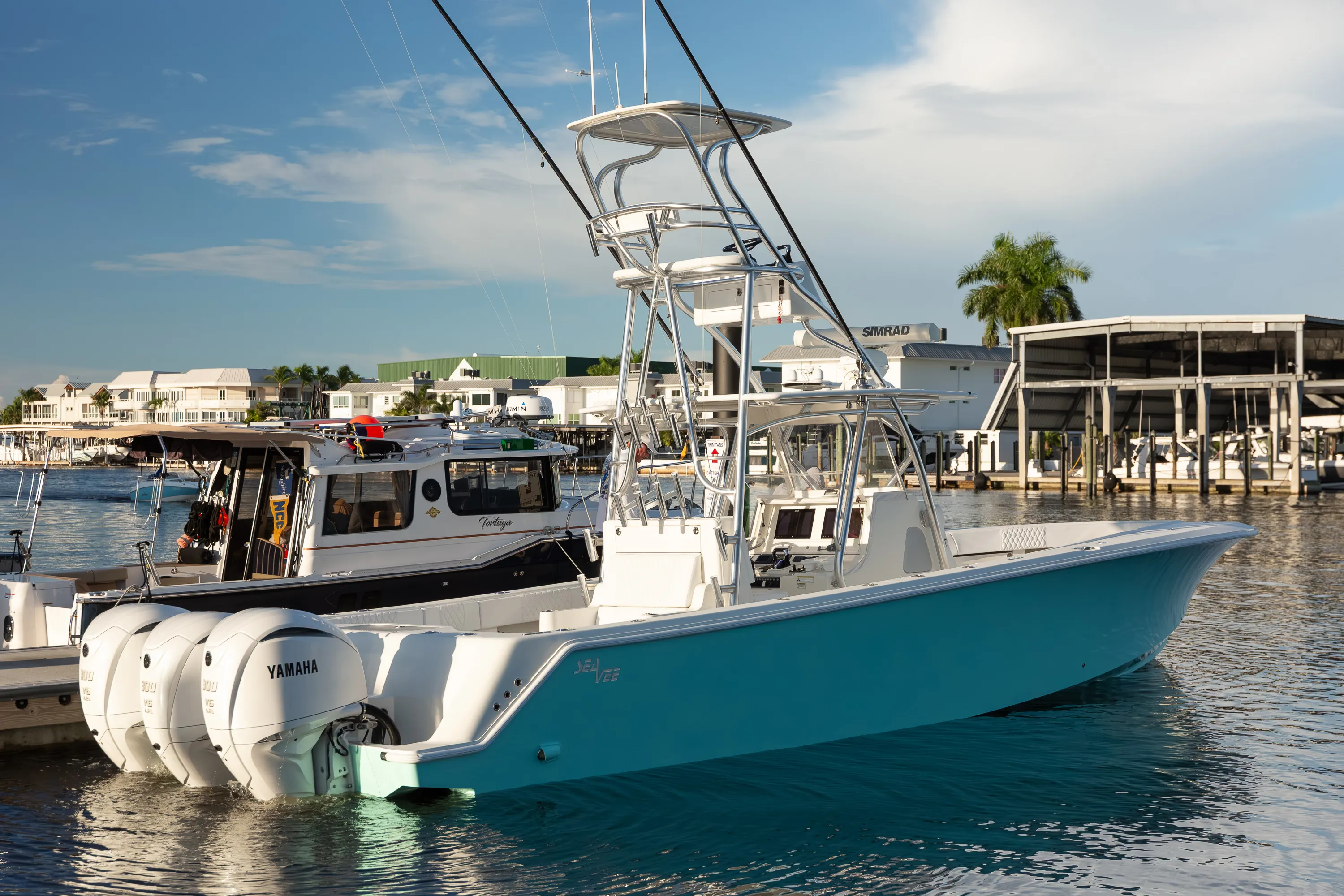 SeaVee 39: stern quarter afloat golden light