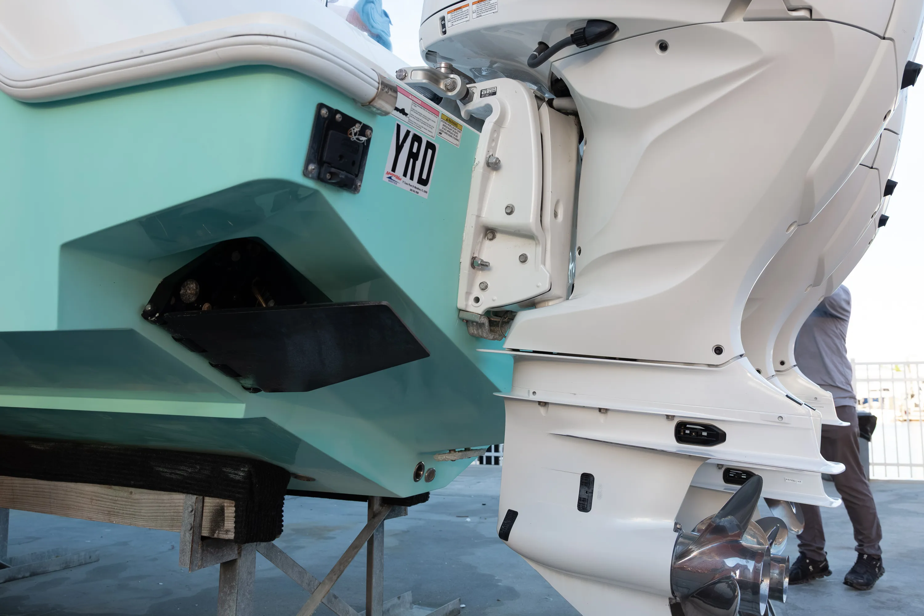 SeaVee 39: transom corner trim tab