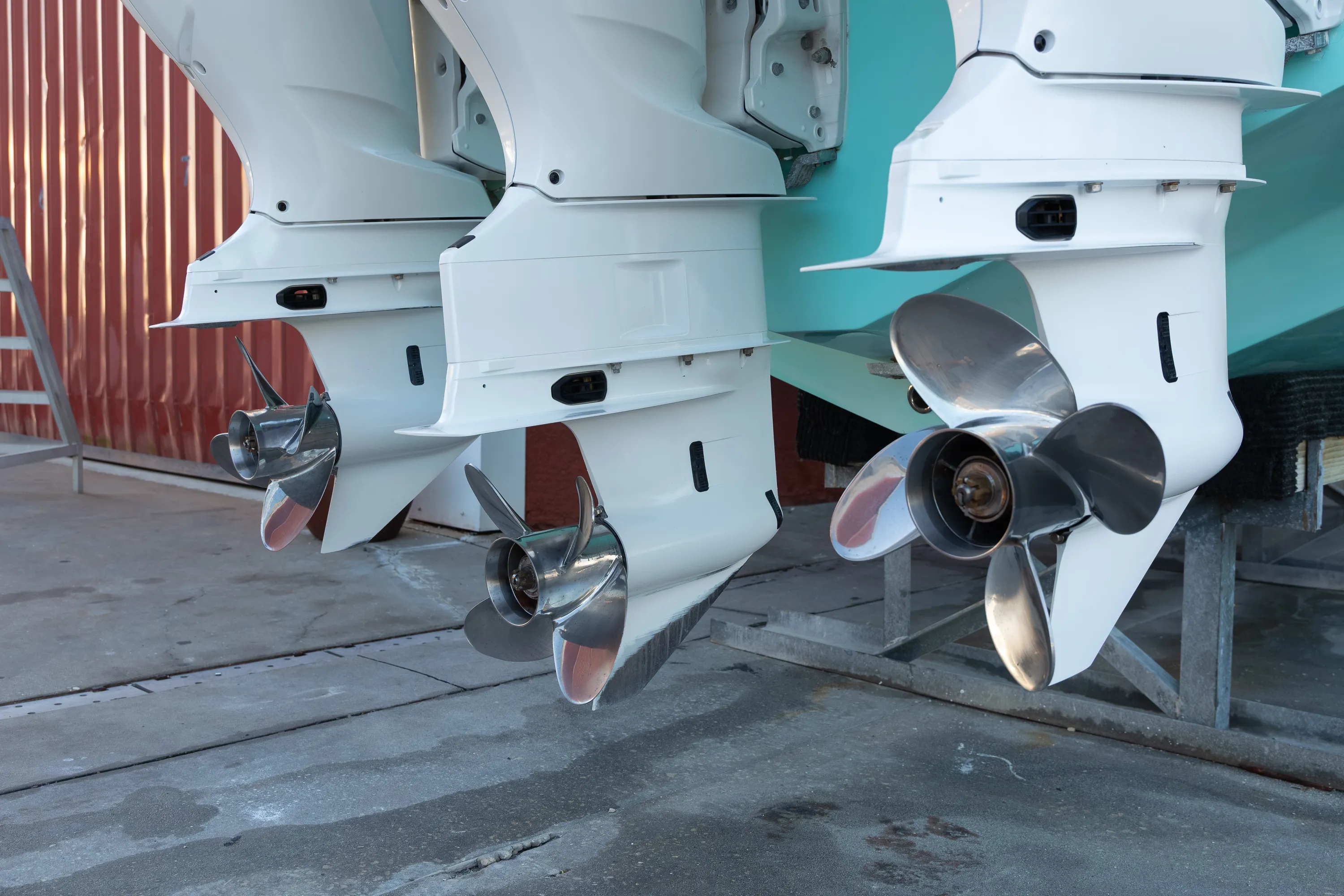 SeaVee 39: propellers close